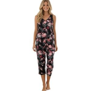 Apt. 9 Intimates Size L Pajama Set Roses with Cropped Pants Some wash-wear